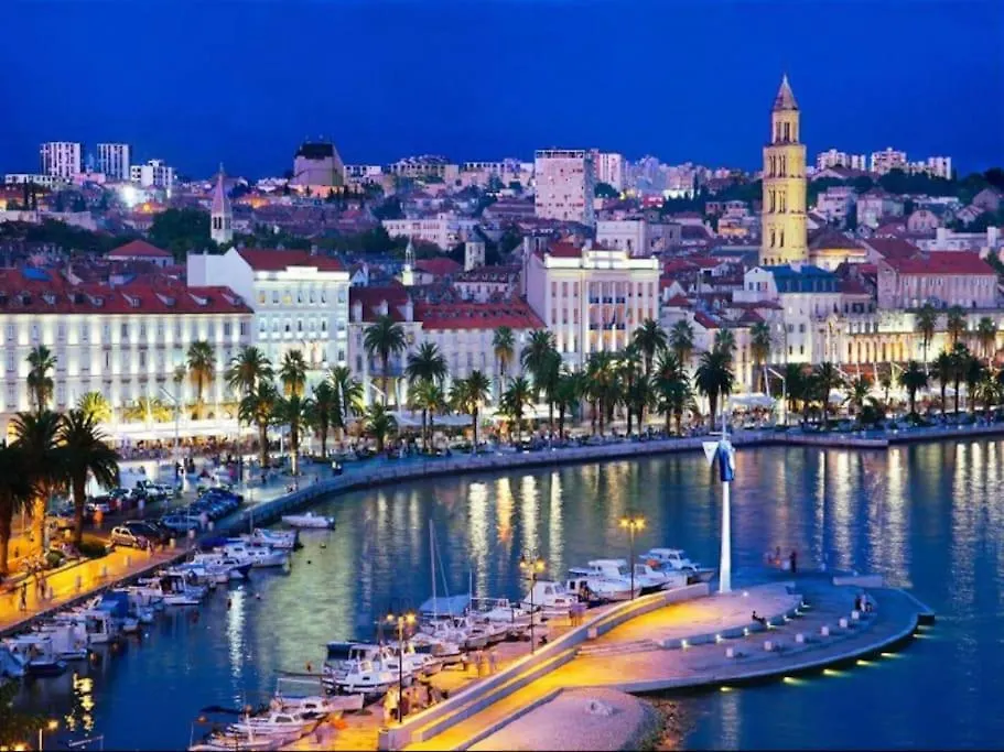Apartment Tina, Modern, Private Seaview Outdoor Terrace, Bbq, Close To Beach, 2 Bedrooms Trogir
