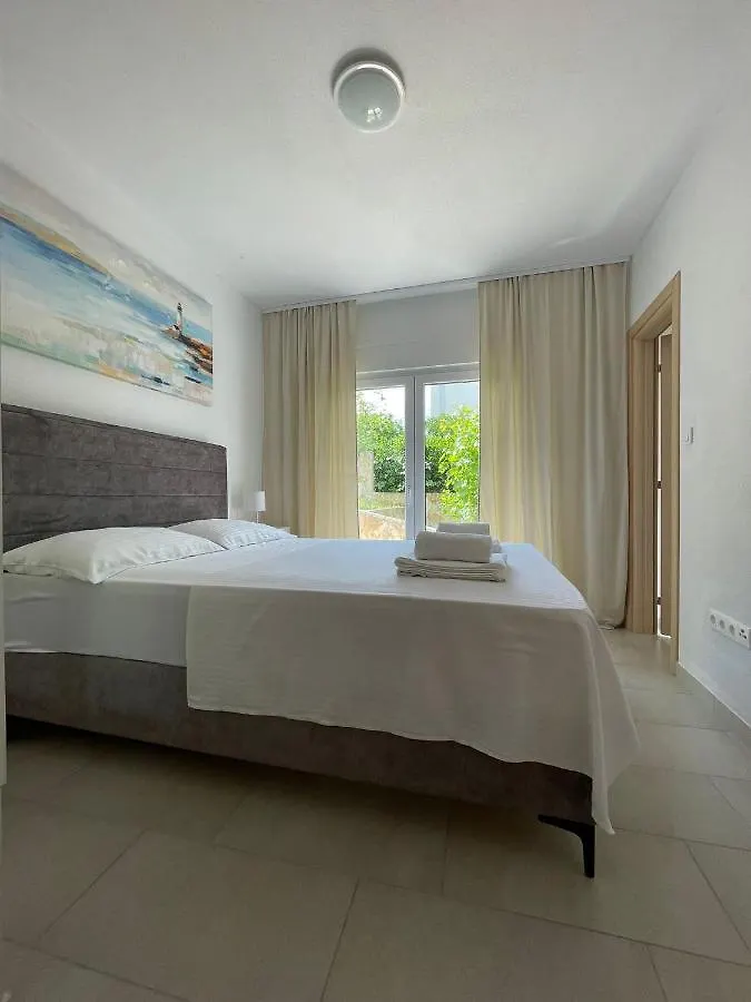 Apartment Tina, Modern, Private Seaview Outdoor Terrace, Bbq, Close To Beach, 2 Bedrooms Trogir Croatia