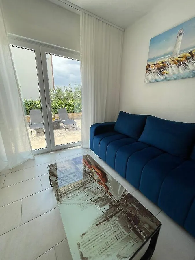 Apartment Tina, Modern, Private Seaview Outdoor Terrace, Bbq, Close To Beach, 2 Bedrooms Trogir
