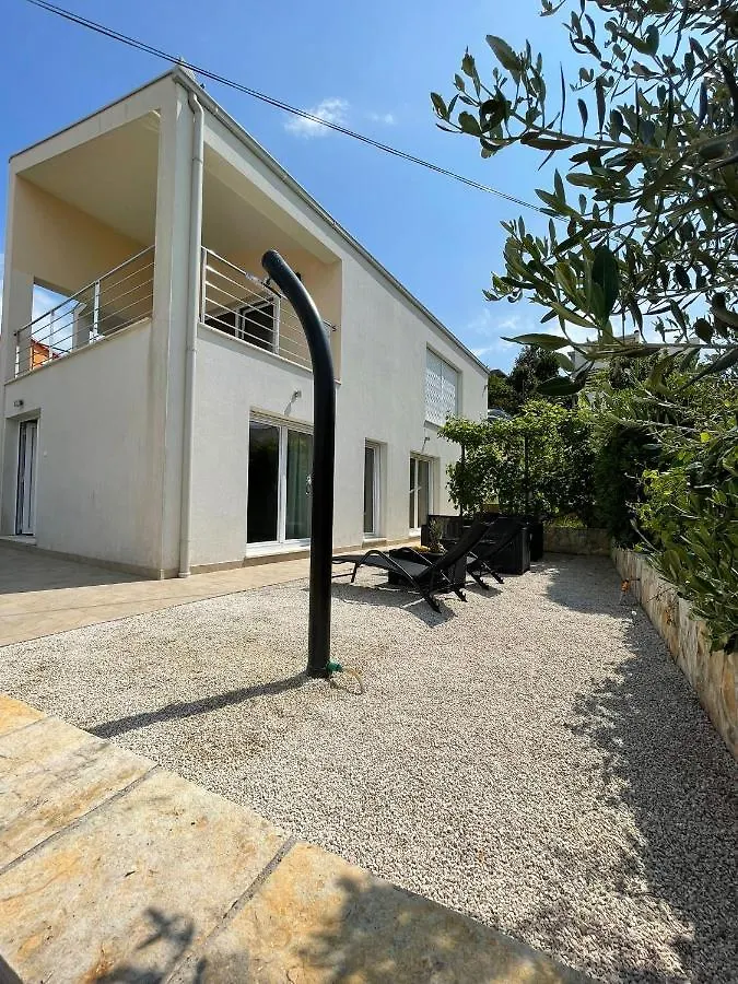 Apartment Tina, Modern, Private Seaview Outdoor Terrace, Bbq, Close To Beach, 2 Bedrooms Trogir